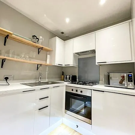 Charming 3 Bed Apartment In Old Town Edinburgh Exterior photo