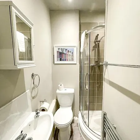 Charming 3 Bed Apartment In Old Town Edinburgh Exterior photo