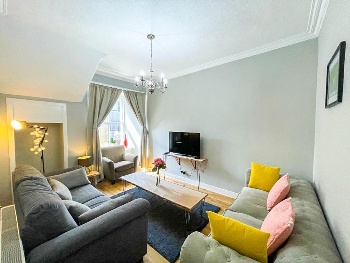 Charming 3 Bed In Old Town * Эдинбург